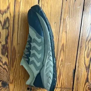 Keen | Shoes | Keen Green And Black Athletic Shoes For  display picture 3